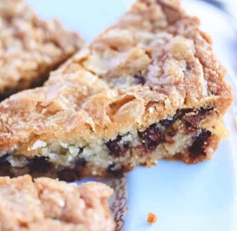 Irresistible Chocolate Chip Shortbread Cookies